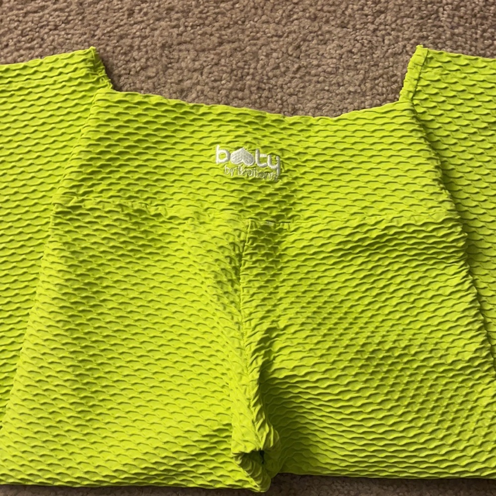 Booty by brabants limao color cropped leggings!